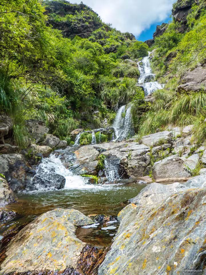 Cascada collante